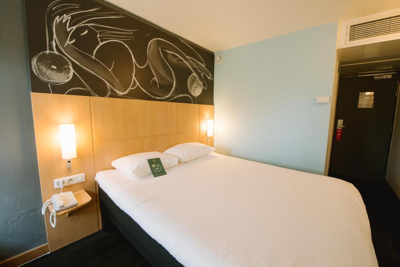 Отель Ibis Avignon Centre Gare Экстерьер фото